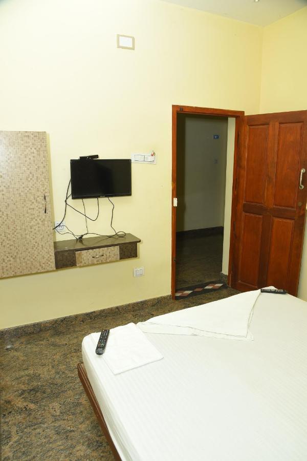 Thiruchendur Stayz Vairavel Residency Tiruchchendūr Εξωτερικό φωτογραφία