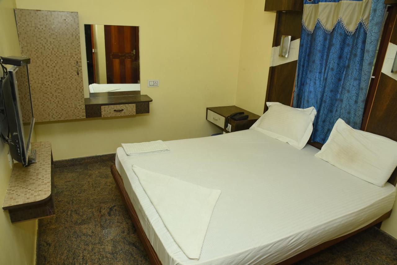 Thiruchendur Stayz Vairavel Residency Tiruchchendūr Εξωτερικό φωτογραφία